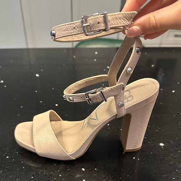 Gianni Bini Rockstud Ivory Woman’s Heels - size 6.5 - Picture 5 of 8
